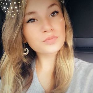 Meet your Posher, Celina